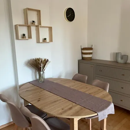 Przy Sprzymierzeńców 8, * Ustka