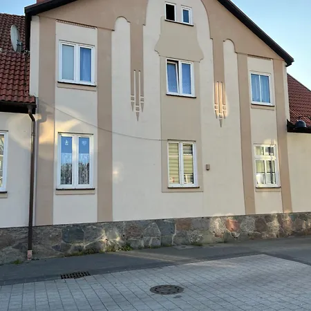 Przy Sprzymierzeńców 8, *
